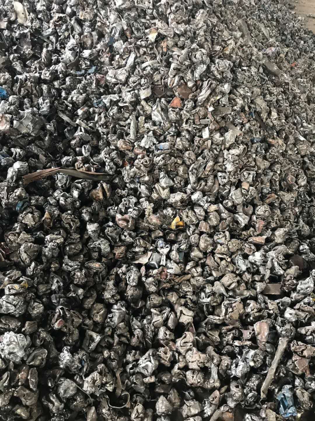 破铁机